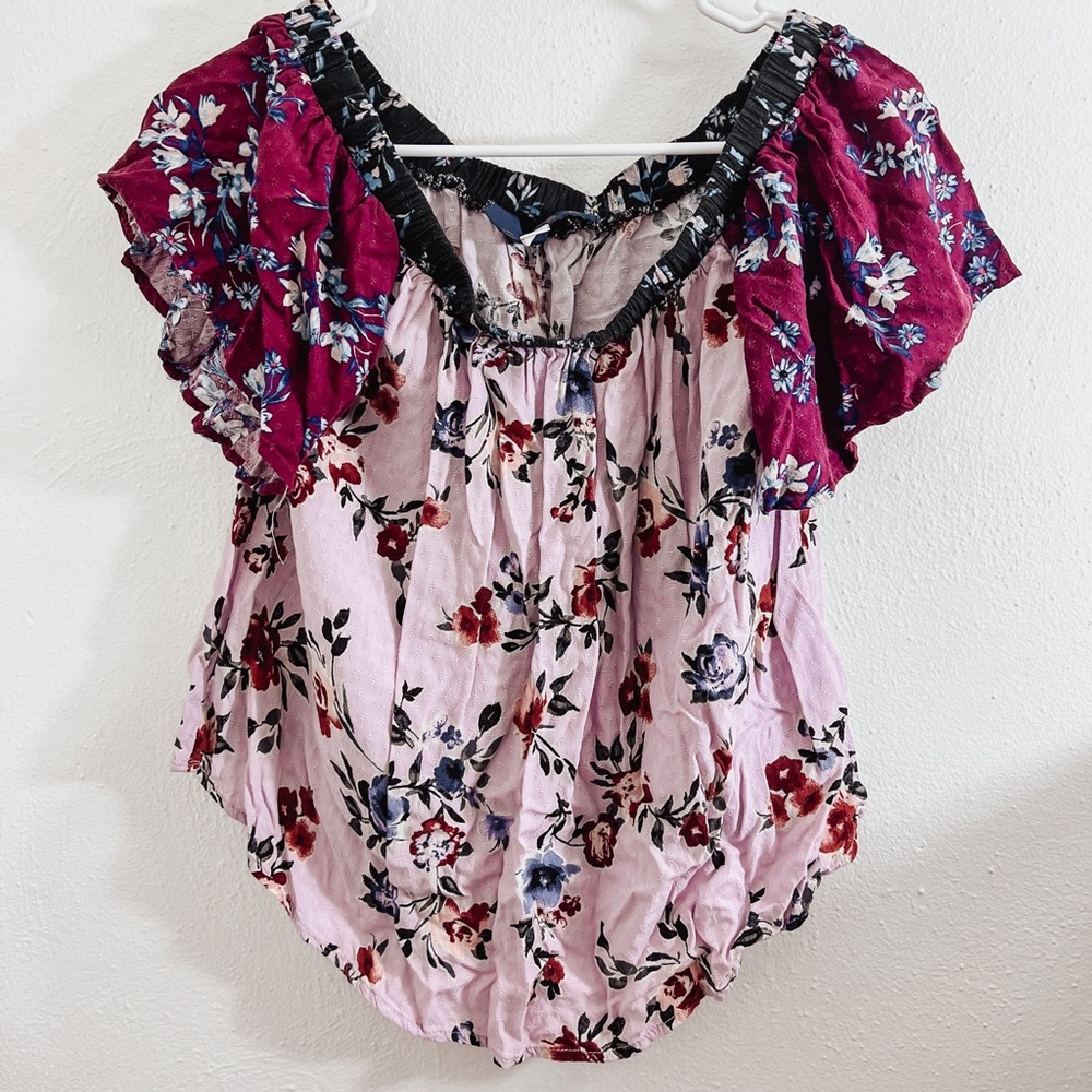 Francesca’s- Floral top